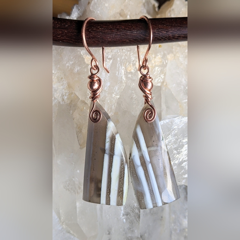 Rare Owyhee Opal Gemstone Earrings Artisan Crafted Copper Design - Picture 10 of 15